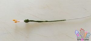 Clavel con pasta de flores 02